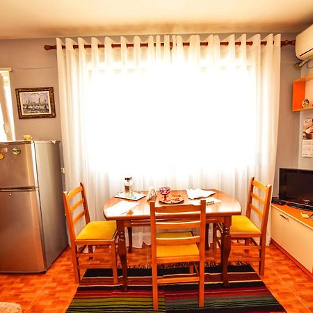 Apartamento Apartamento Del Capitan Shkodër Exterior foto
